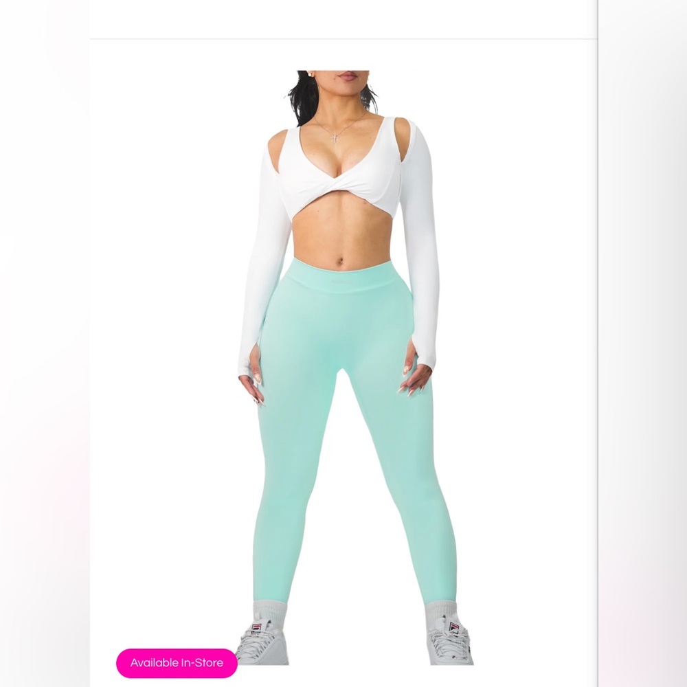 top & bottom butt scrunch fitnessfashioness! Brand new